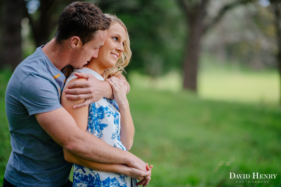 Centennial Park pre-wedding photos with James Maloney and Jessica Anderson
