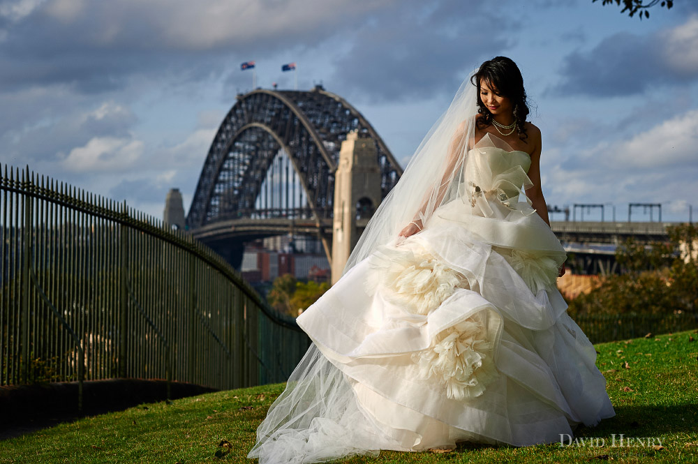 Bride-in-Vera-Wang-Observatory-hill