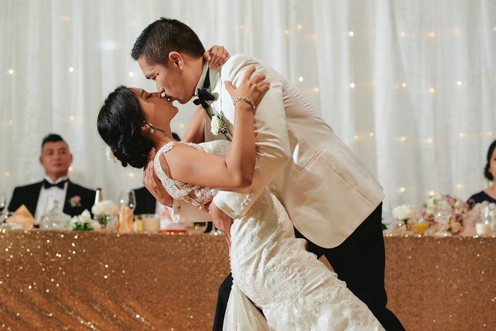 Kiss to end first dance