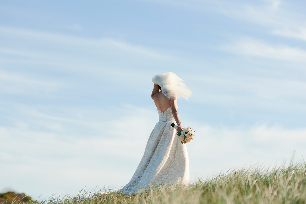 bride at nobbys beach newcastle