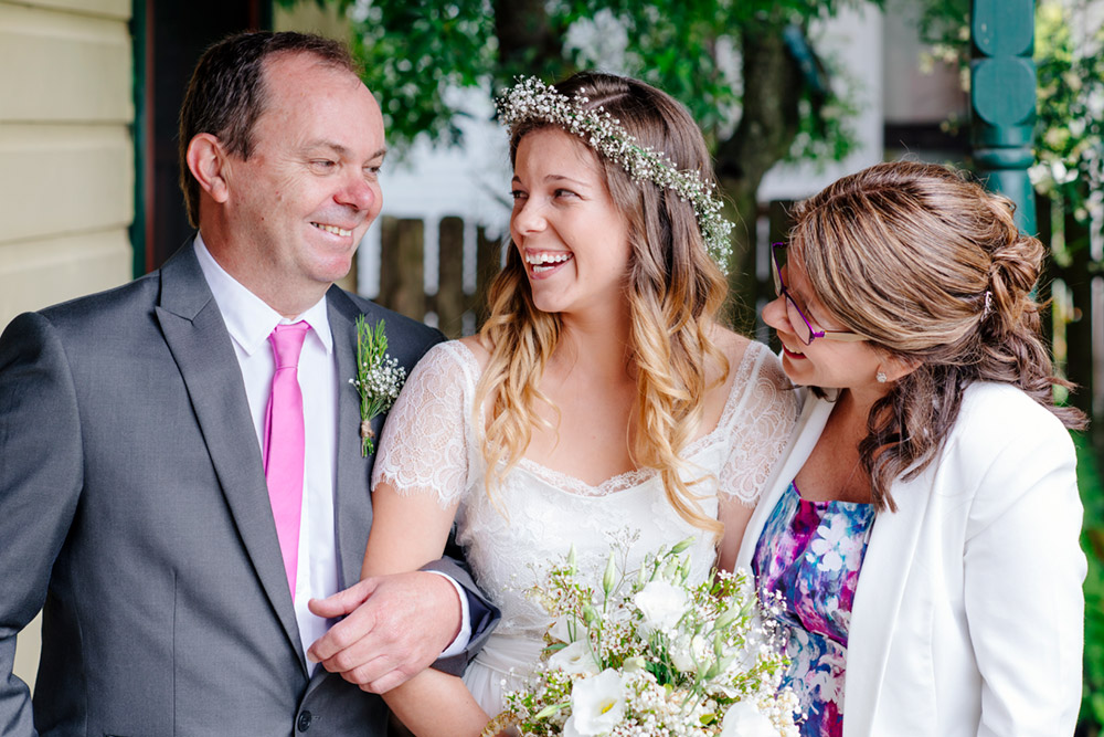 Bride with her mum and Dad