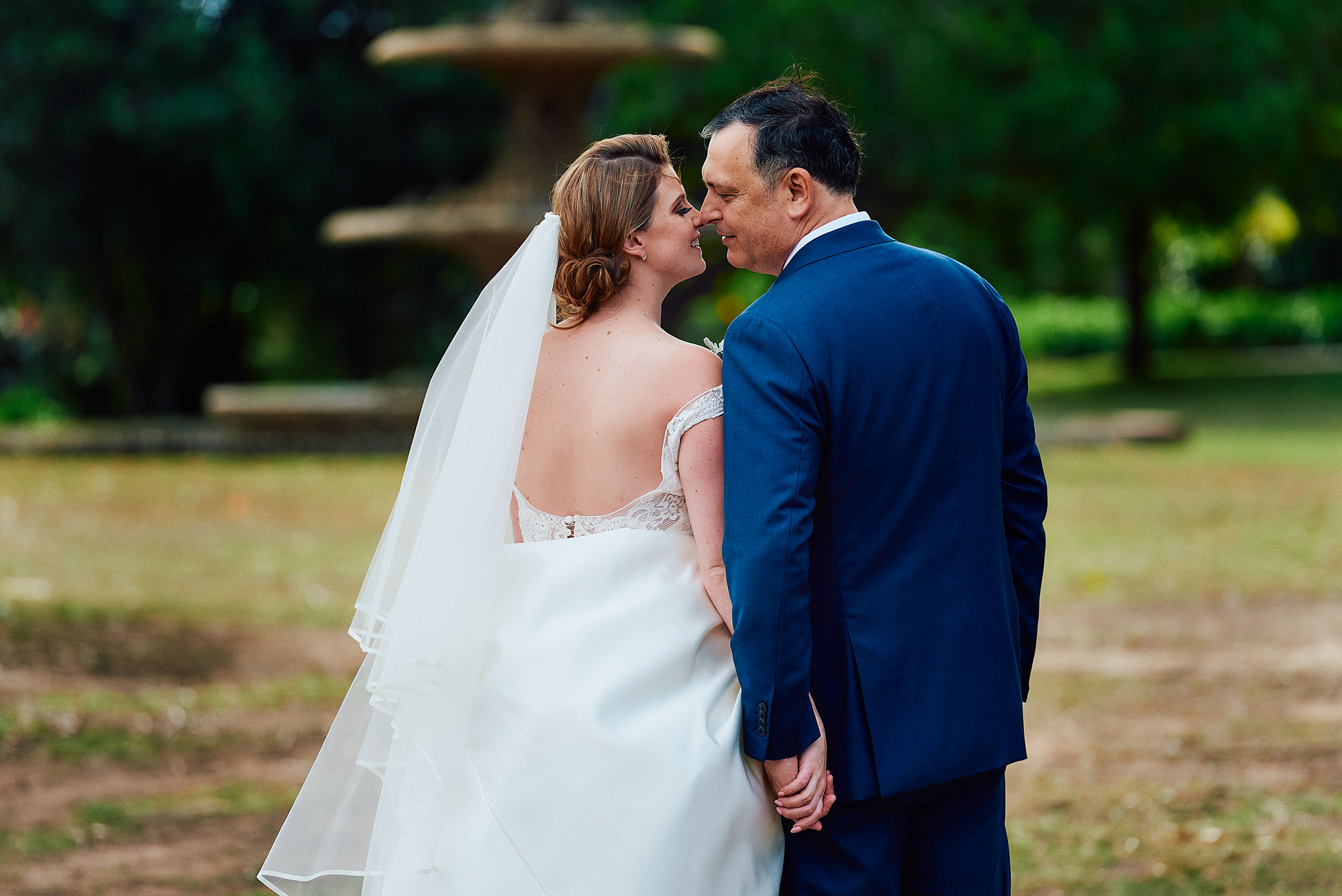 kiss between bride and groom