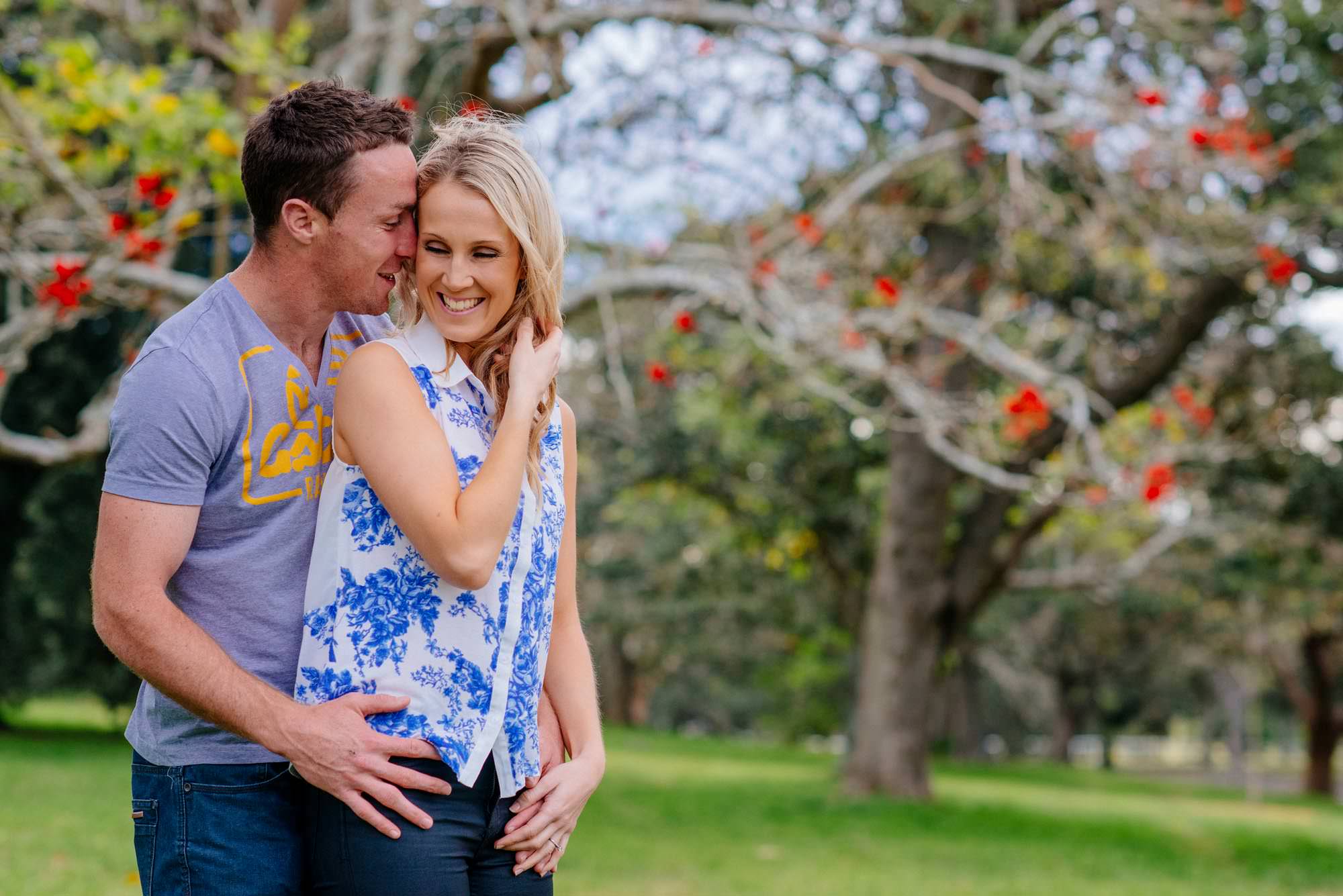 Engagement session of James Maloney and Jessica Anderson in Centennial Park