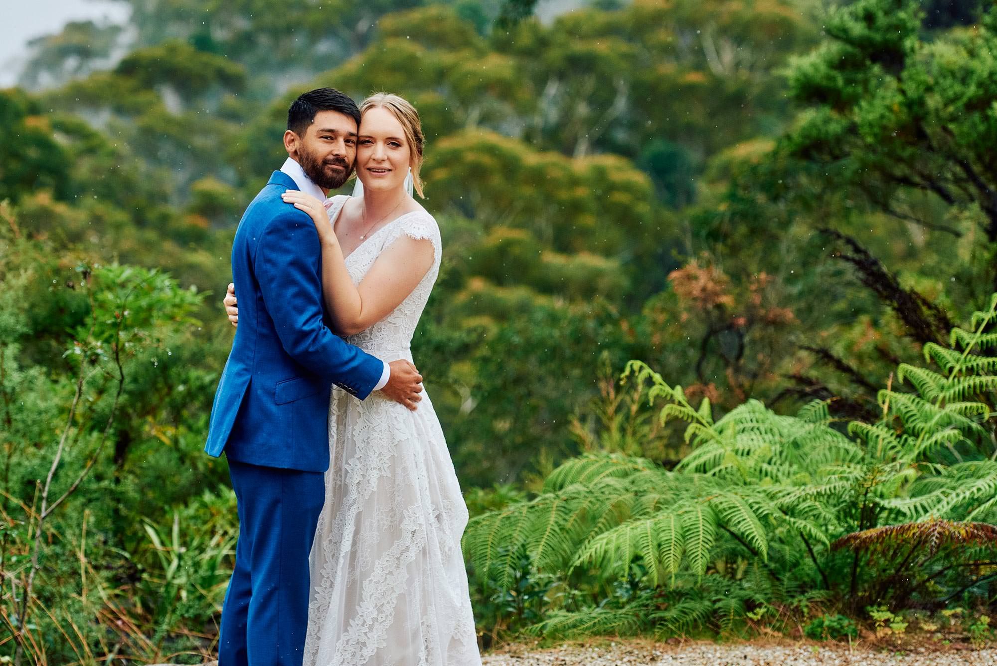 Bride and groom on their wedding day in the Blue Mountains